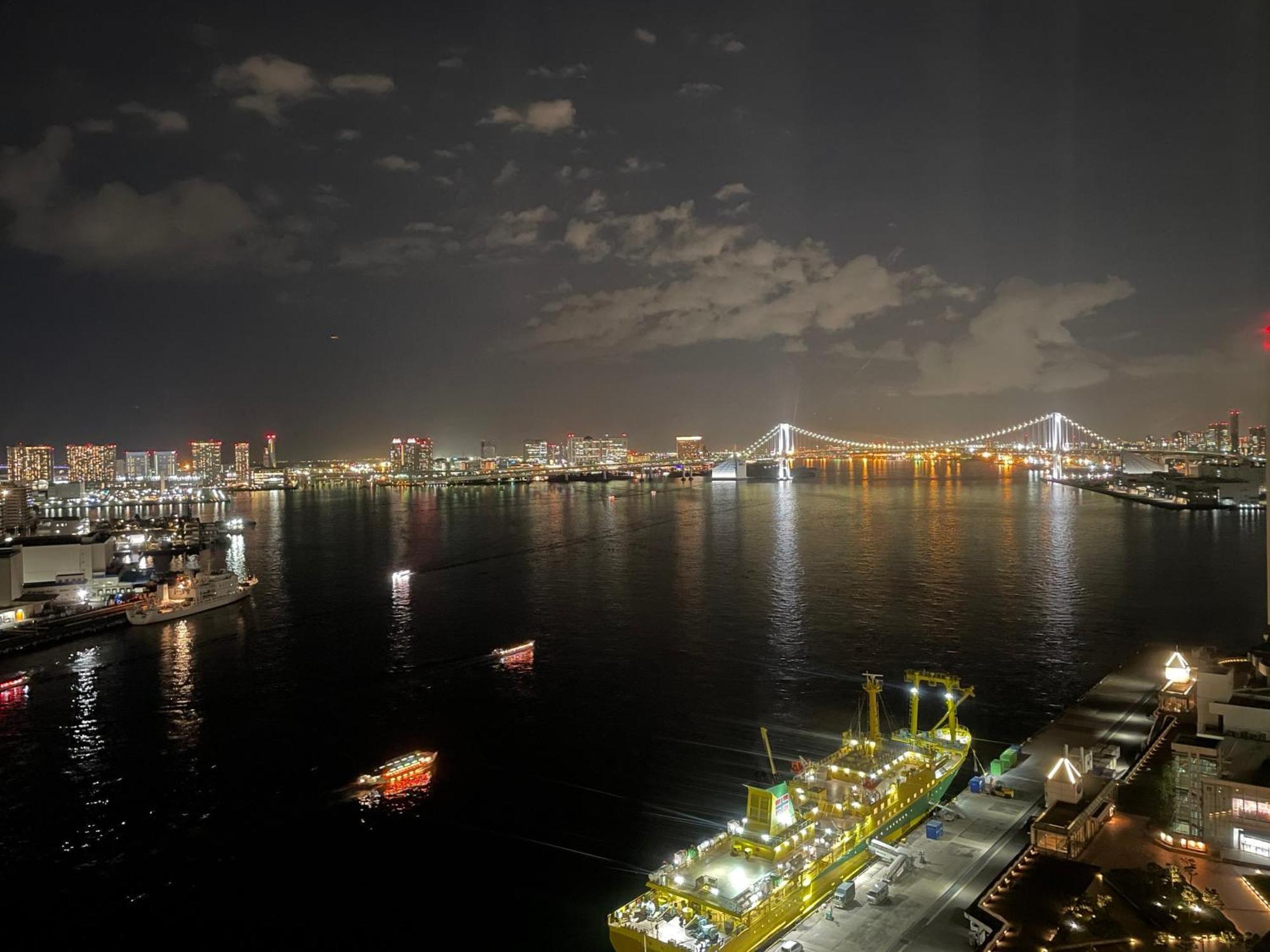 Bayside Hotel Azur Takeshiba Tokyo Exterior photo